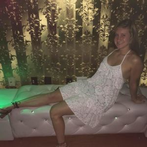 Meet your Posher, Becky